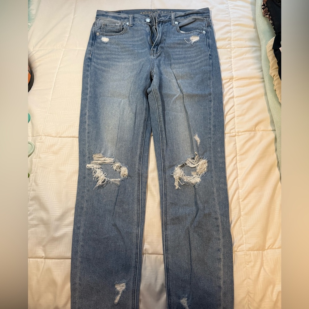 American Eagle Outfitters Women's Distressed Straight Leg Blue Jeans